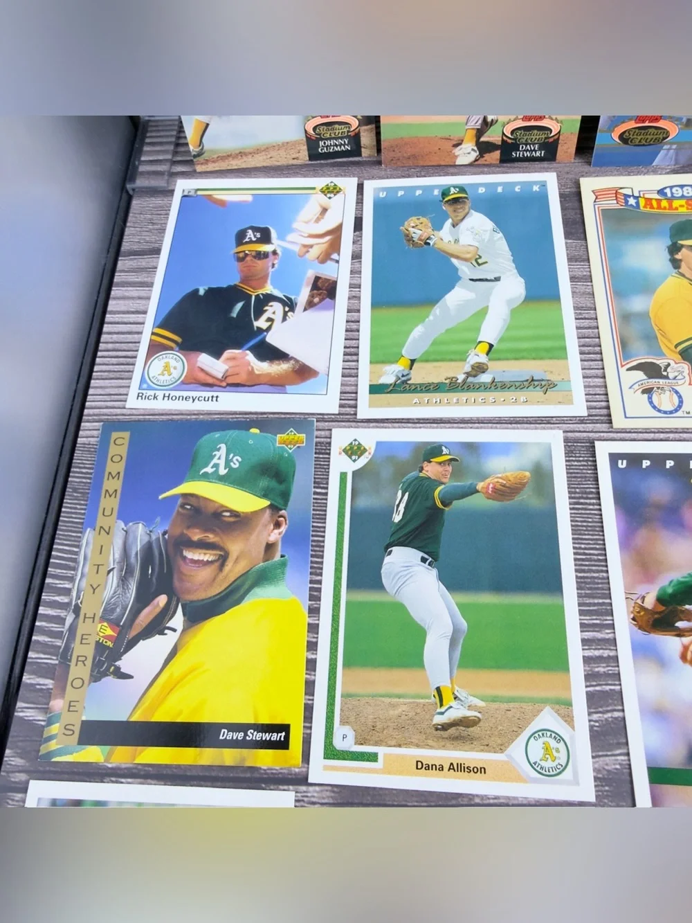 Oakland Athletics Vintage Baseball Card Lot Upper Deck Topps Fleer (24)